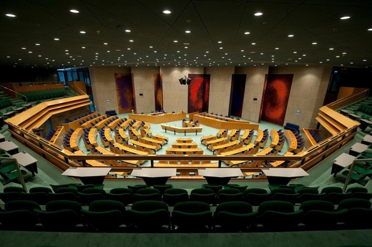 Kamer unaniem voor steun aan Aruba, Curaçao en Sint Maarten