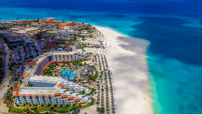 Ministerie waarschuwt Nederlanders: Ga niet op vakantie naar Aruba