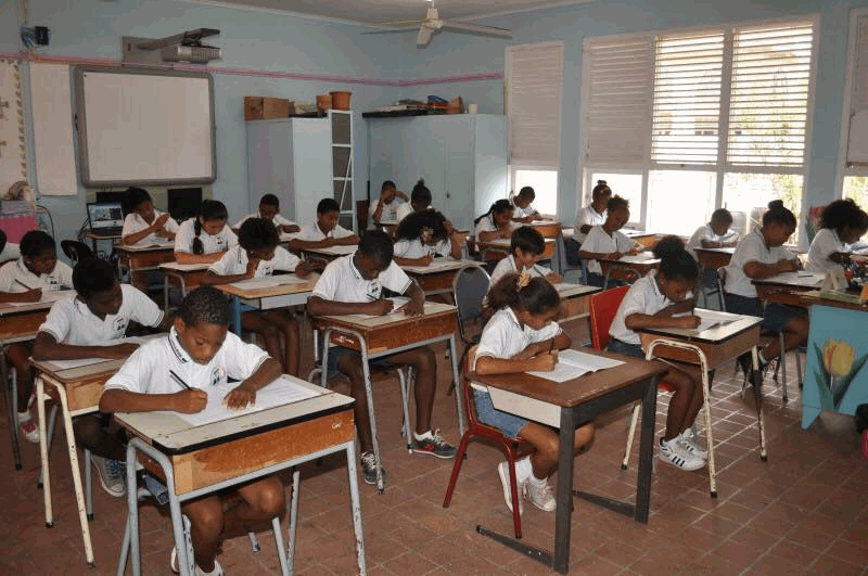 Knops: Aanpak Nederland zorgt voor beter onderwijs in Curaçao, Aruba en Sint Maarten