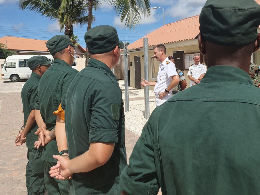 Commandant der Zeemacht in het Caribisch Gebied bezoekt Aruba