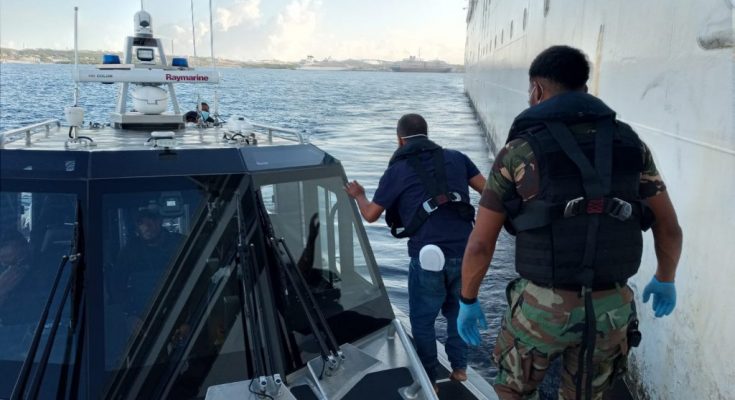 Reddingsactie Kustwacht Caribisch Gebied Samen Met Cruiseschip