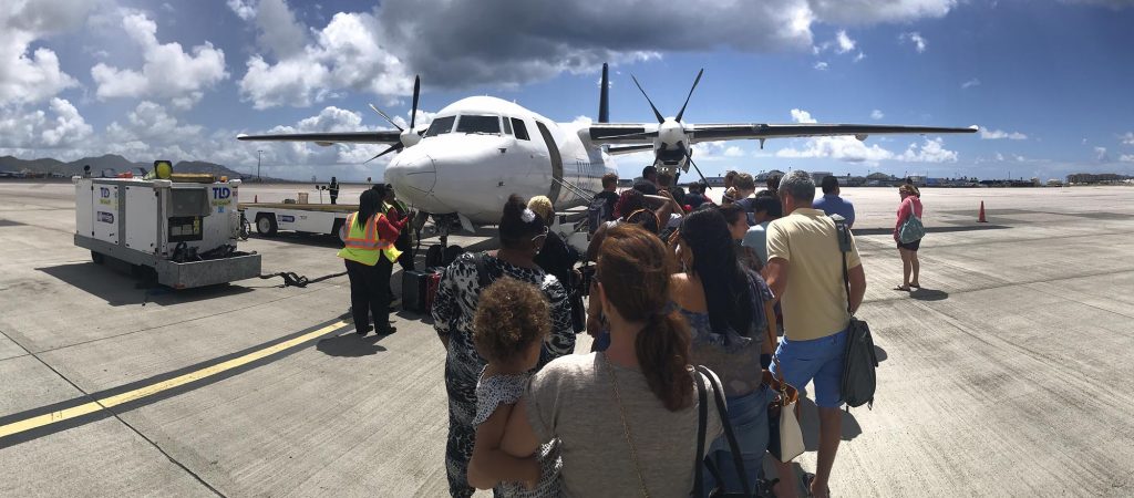 Laatste Fokker 50 van voormalig Insel Air verlaat Curaçao