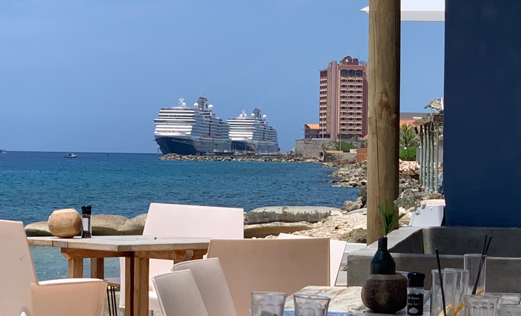 Slechts 100 cruiseschepen met passagiers op Curaçao in 2020