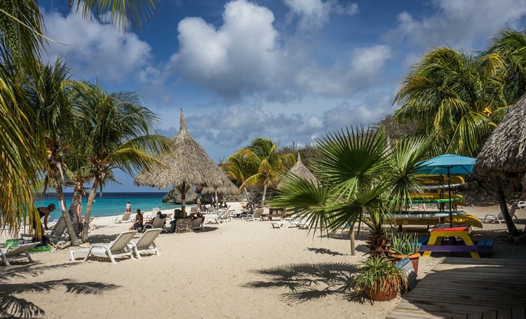 Curaçao ver onder Nederland als het gaat om belastingparadijs