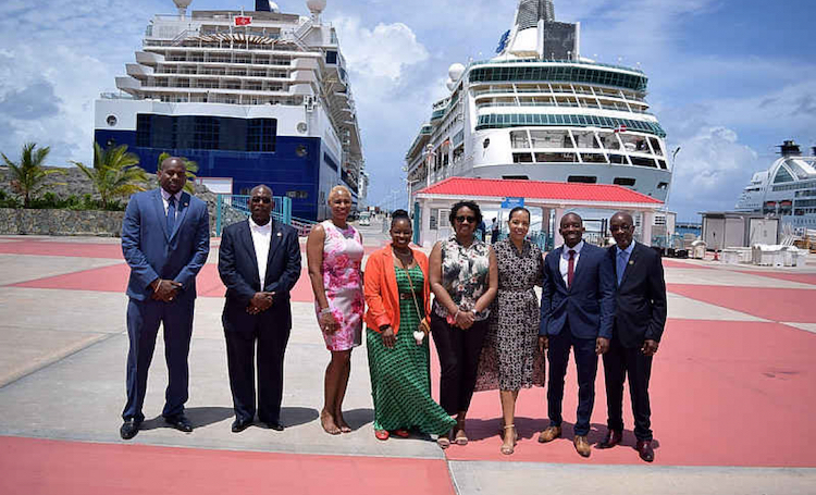 Eerste cruise vertrok zaterdag weer vanaf Sint-Maarten