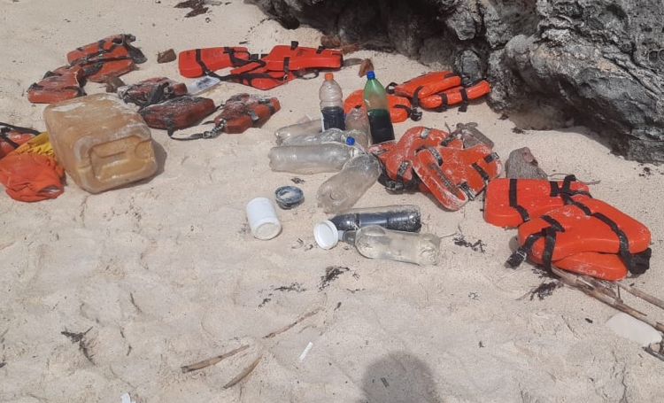 Weer bootje illegaal geland op afgelegen strand op Aruba