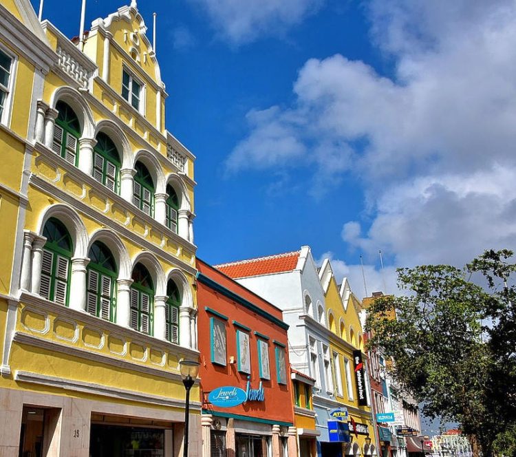 Herstel economie op Curaçao gaat 10 jaar duren