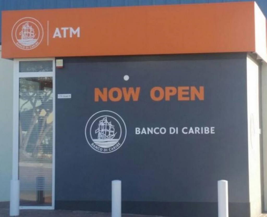 Verkoop Banco di Caribe door toezichthouder maakt tongen los op Curaçao